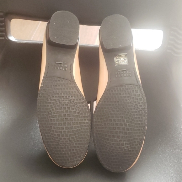 Stuart Weitzman Shoes With A Tassel - Picture 3 of 10